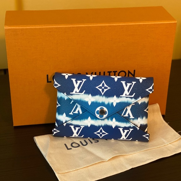 Louis Vuitton Kirigami Pochette MM: Escale - Picture 7 of 12